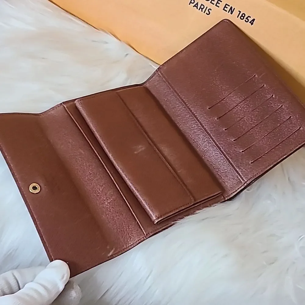 💯 Authentic Louis Vuitton Tifold Monogram Wallet 🍀